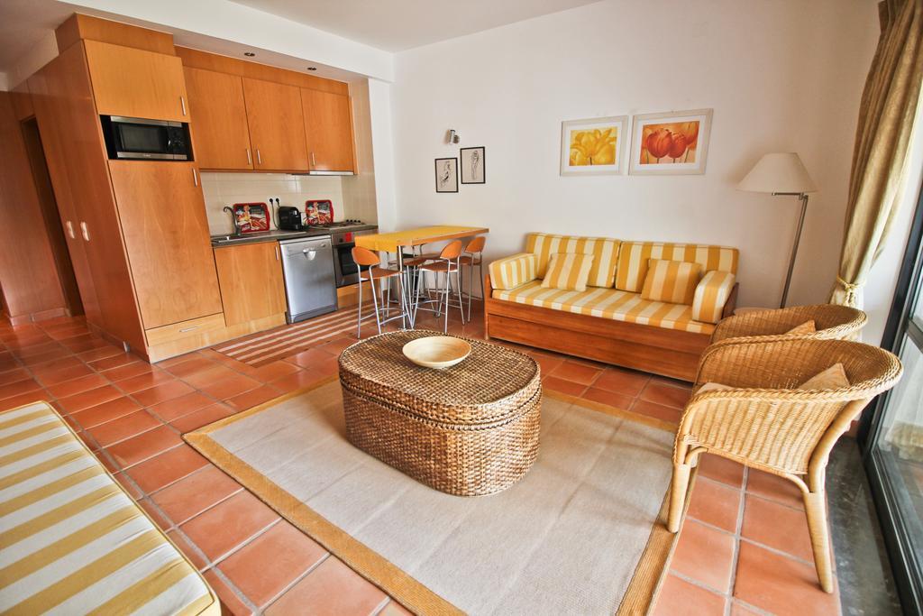 Apartamento T1 Em Lagos Com Piscina E Garagem Bagian luar foto